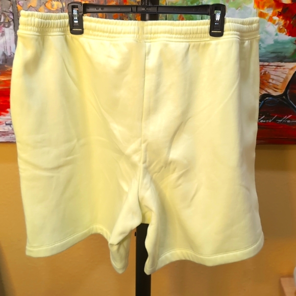 GAP YELLOW SWEAT SHORTS XXL - Picture 8 of 9